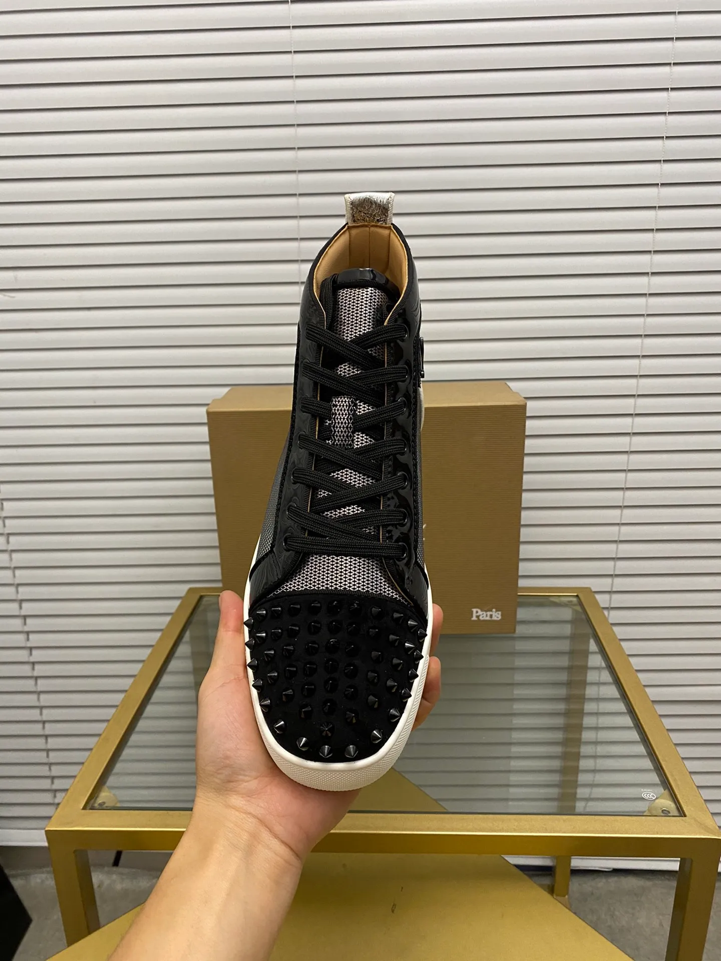 (Customized model) Ex-factory price is 540. christian louboutin (CL red sole shoes) counter series, casual sneakers for couples 📢 📢 📢 Exclusive hot style release 🎈🎈💪 Movable latex feet 👻 Finished outsole line [Proud] 😝Female 35-40# Male 38#-46, global supply😝 [Top version]: Original imported genuine leather upper, top original leather lining, original molded TPU outsole, original 1:1 detail processing, original shoe last,